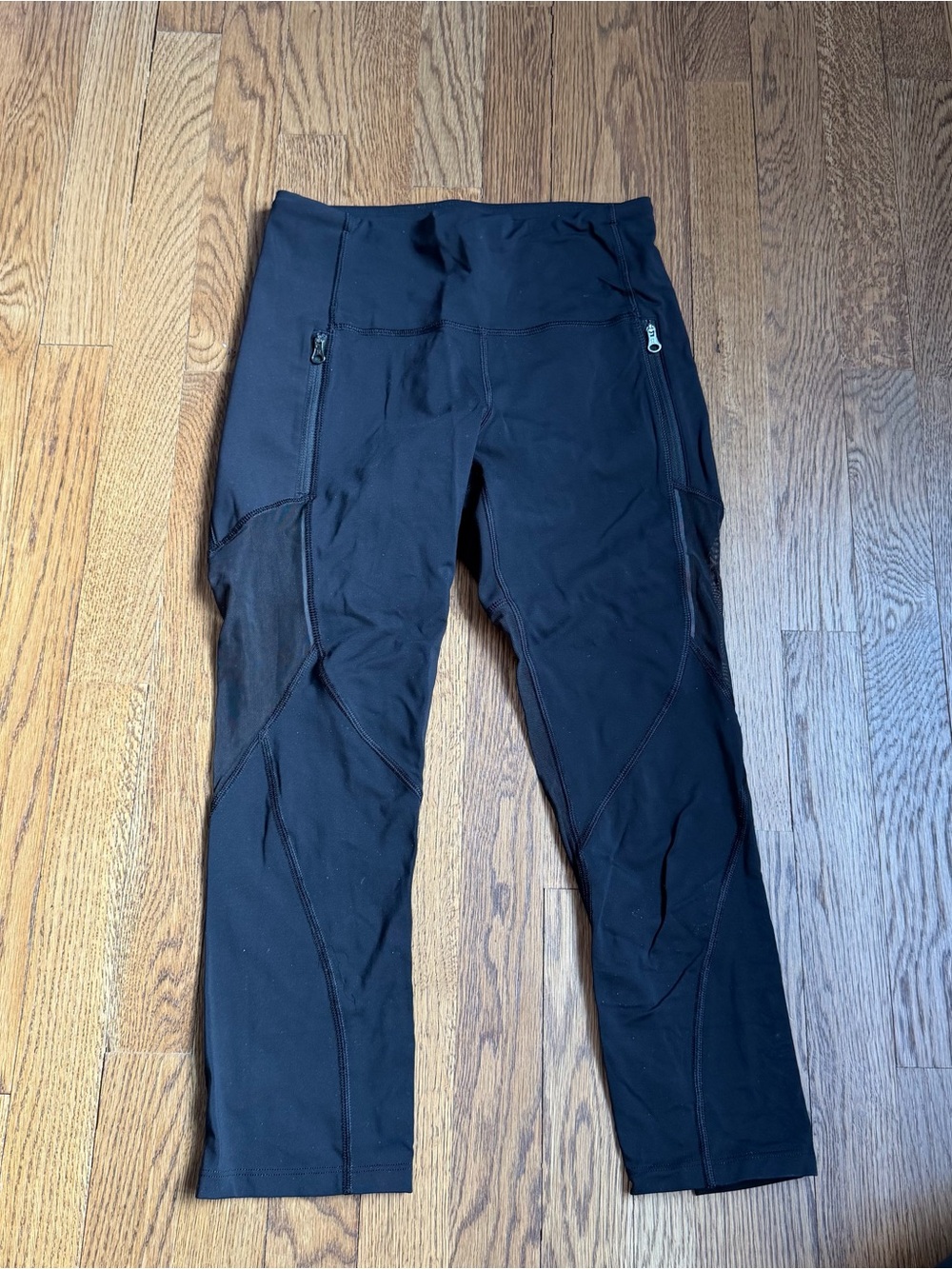 Lululemon Black Athletic Crop Leggings with Mesh Panels Size 4
